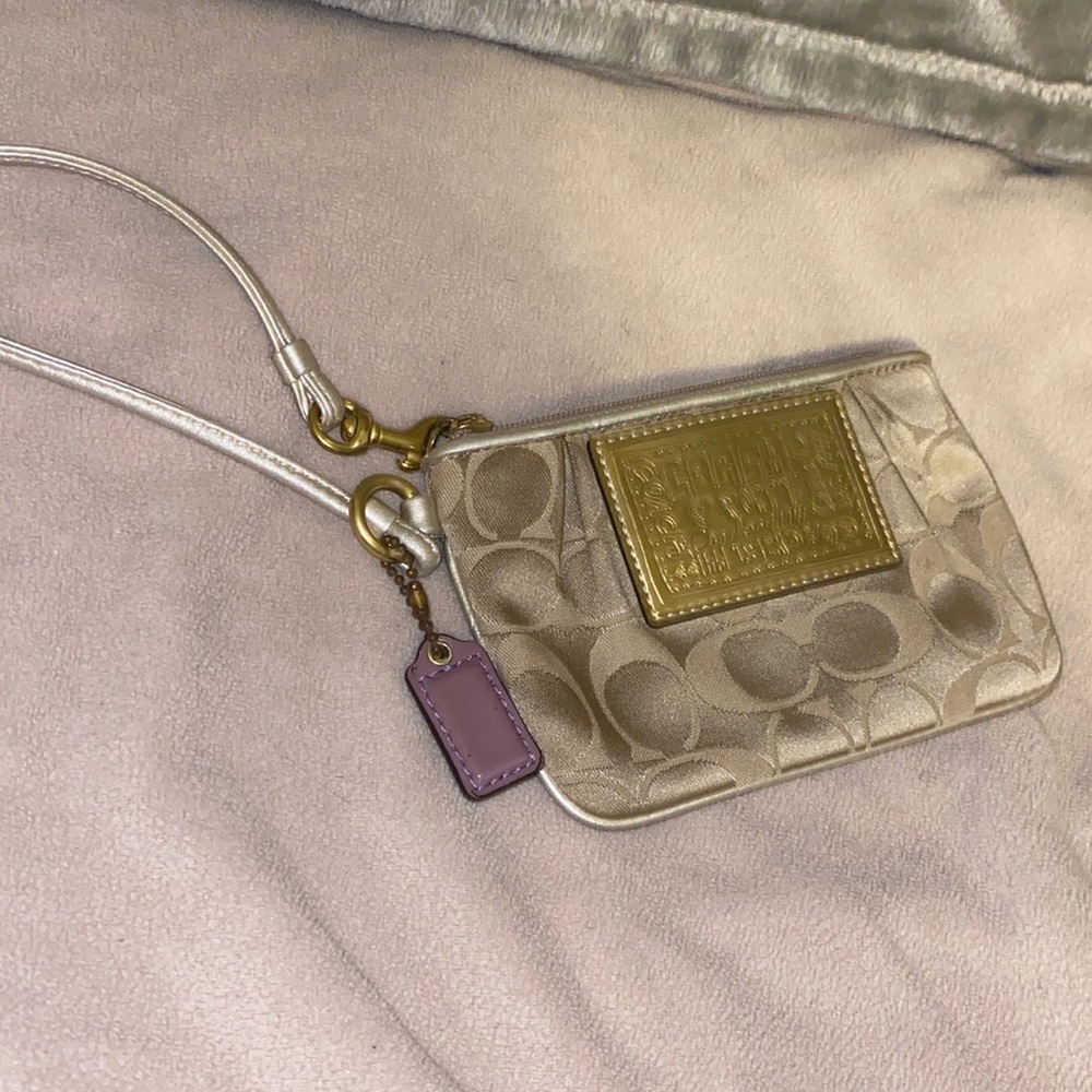 COACH SIGNATURE POPPY MONOGRAM WRISTLET